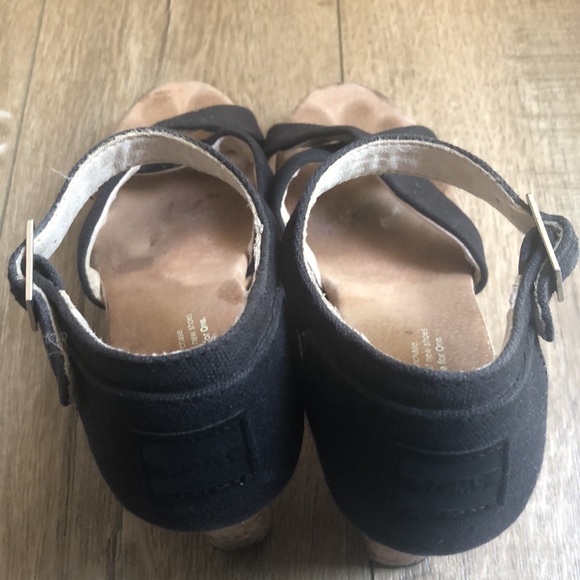 Toms Canvas Strappy Wedge Sandals Black Size 8 - Picture 7 of 10